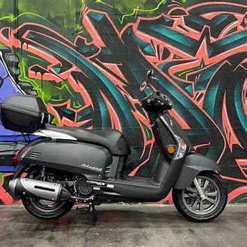 Why Kymco is Leading the UK 125cc Motorcycle and Scooter Revolution